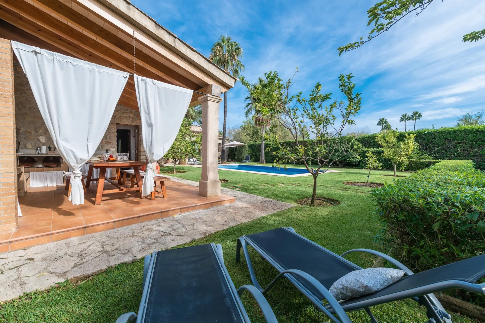 Finca Pou Nou - Außenbereich Sommer