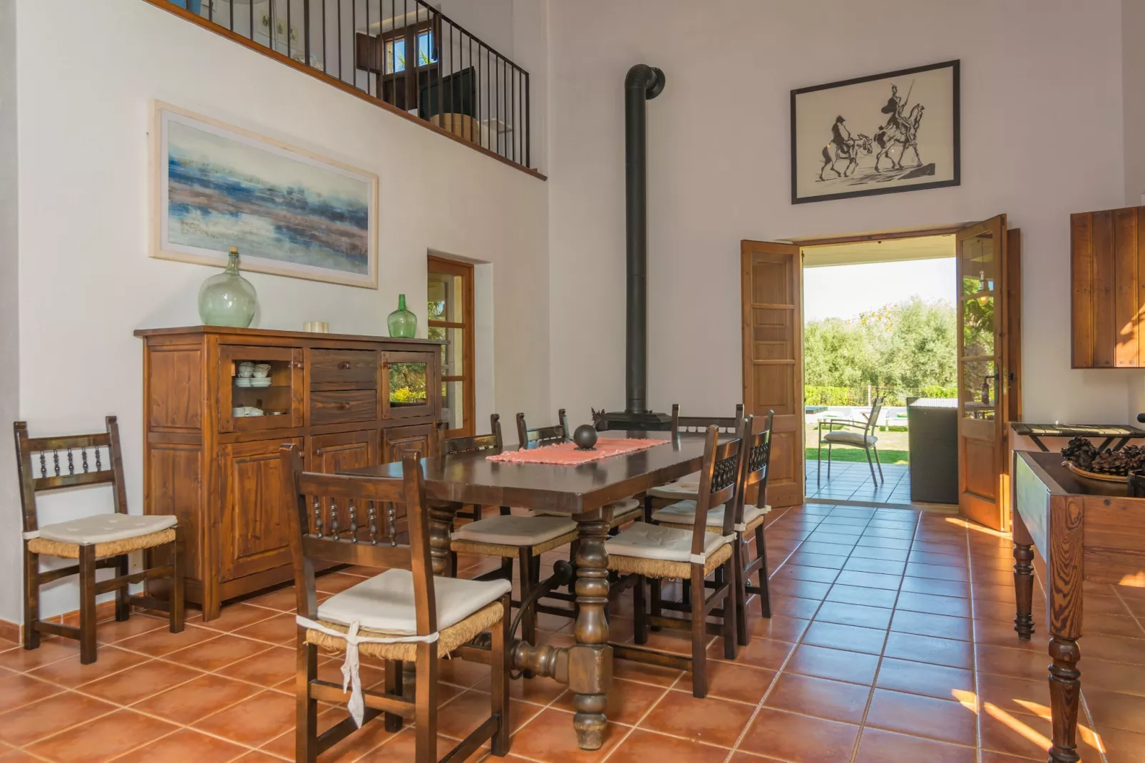 Mercader-Exterior summer