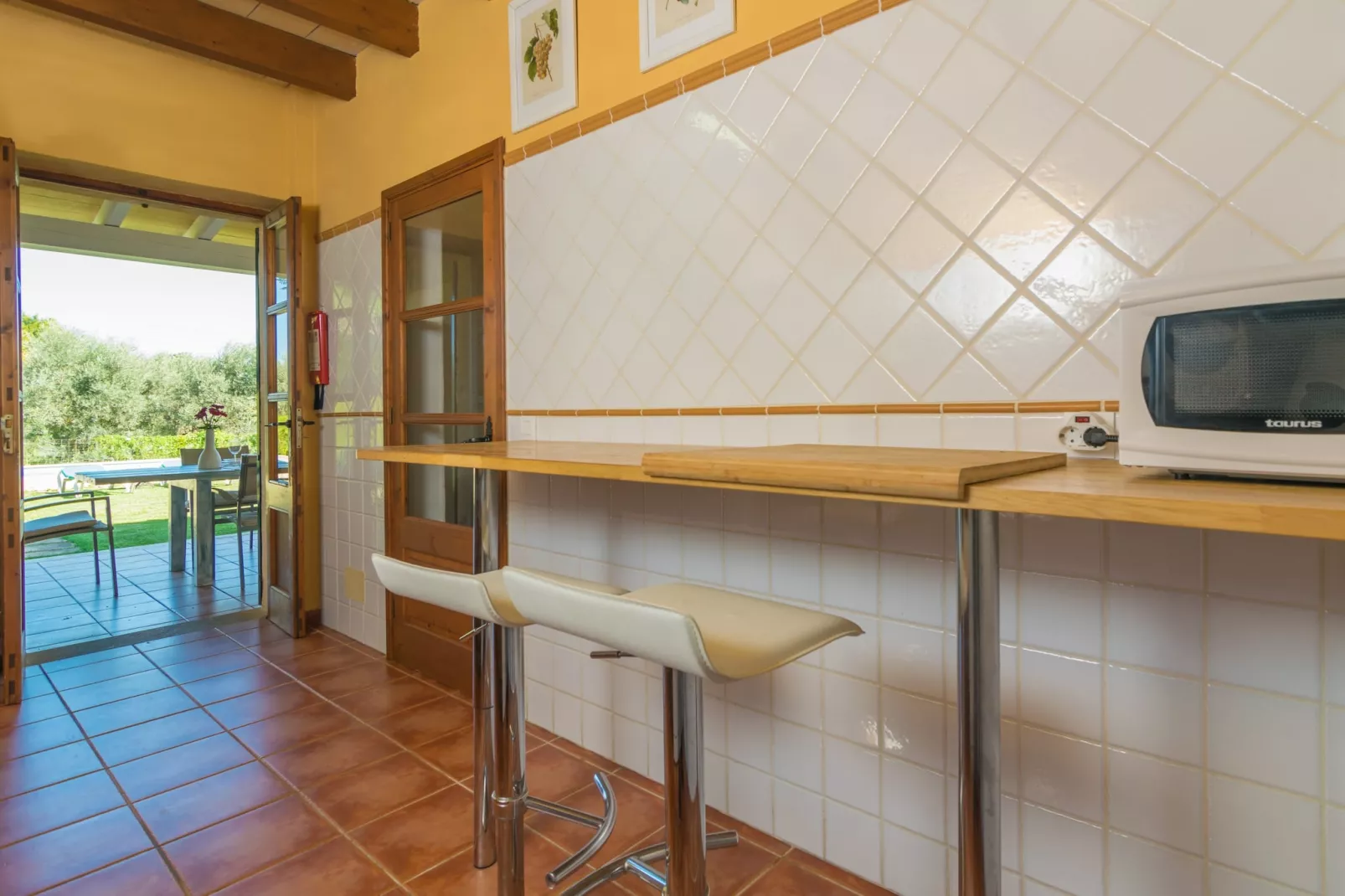 Mercader-Exterior summer