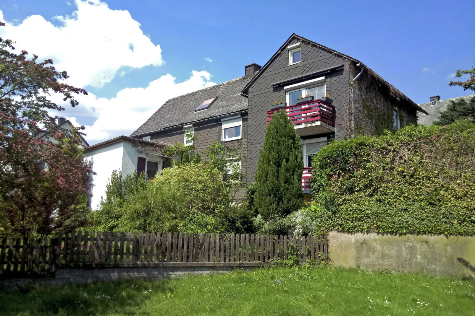 Remise-Exterior summer