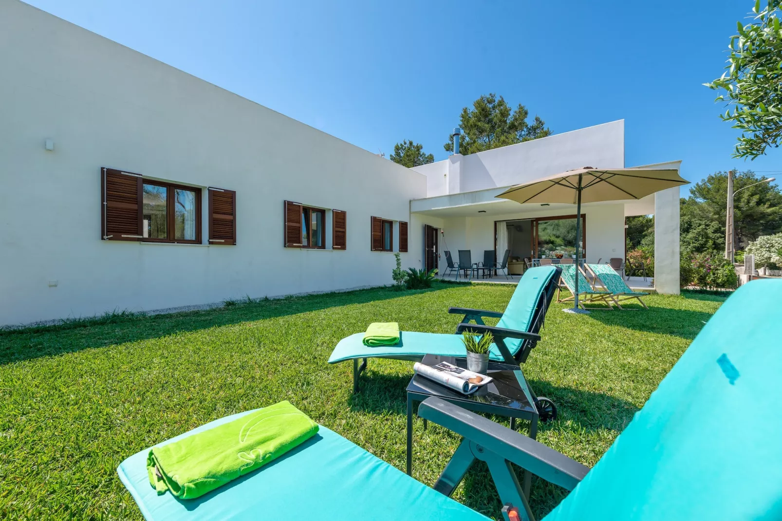 Amedart-Exterior summer
