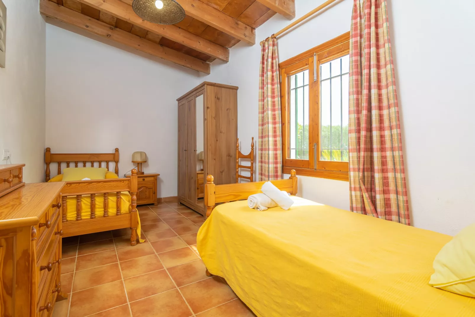 Ca Na Menuda-Bedroom