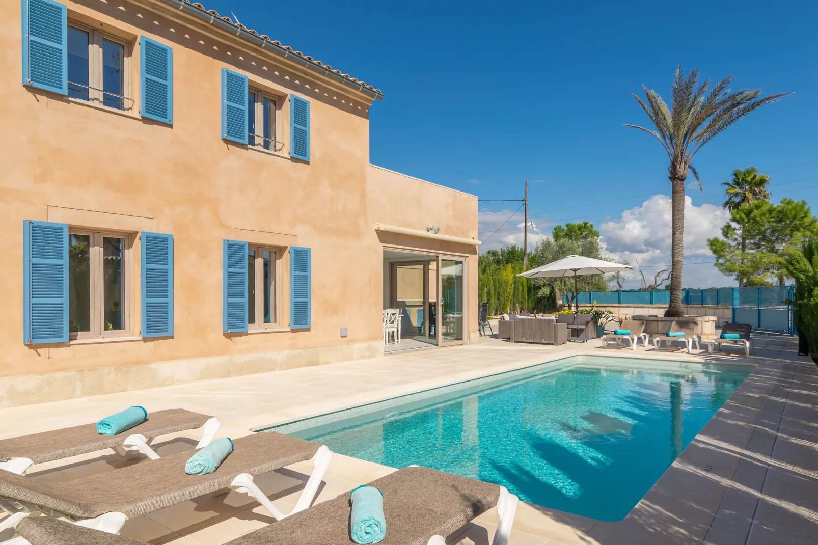 Ca Na Rossa (sineu)-Exterior summer