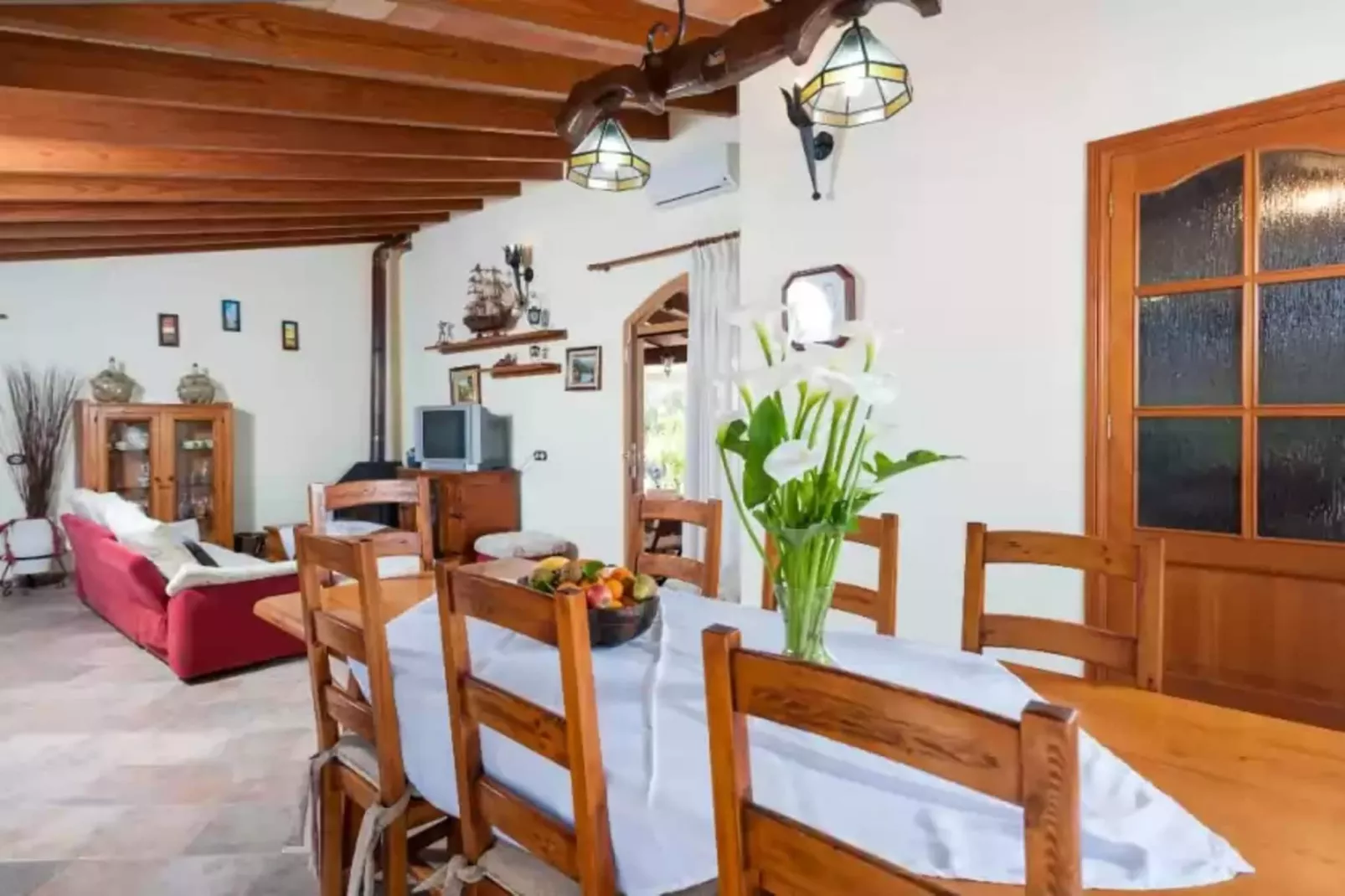 Vila-Living room