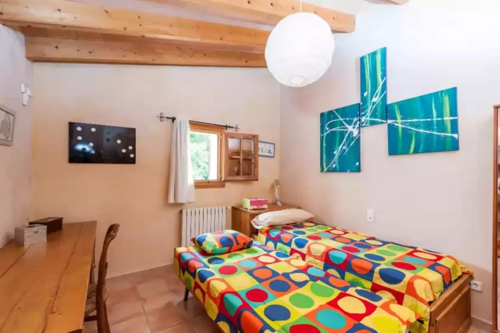 Can Rovey-Bedroom