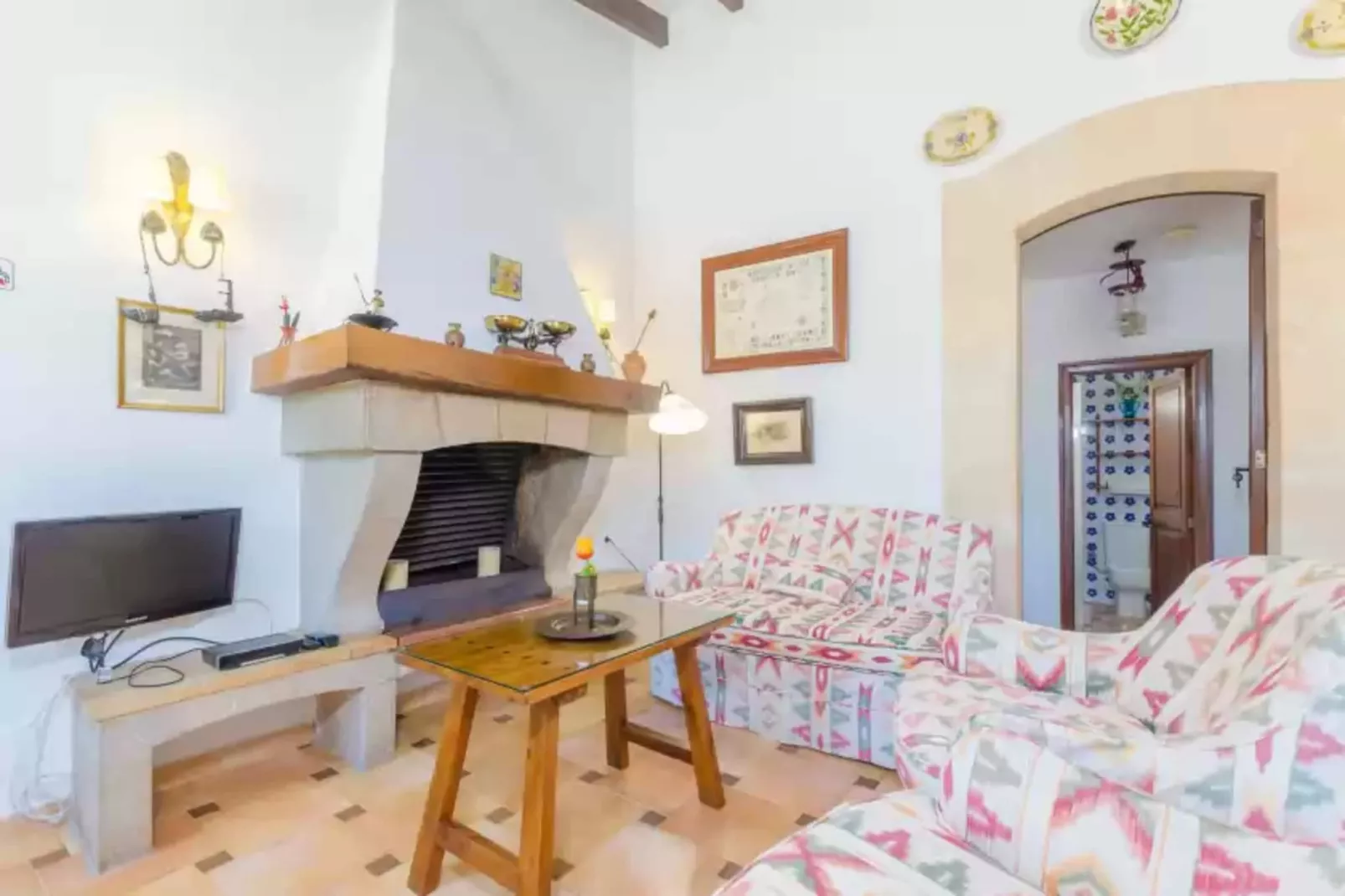 Son Real-Living room