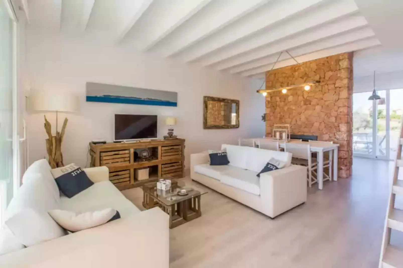 Can BosquerrÓ-Living room