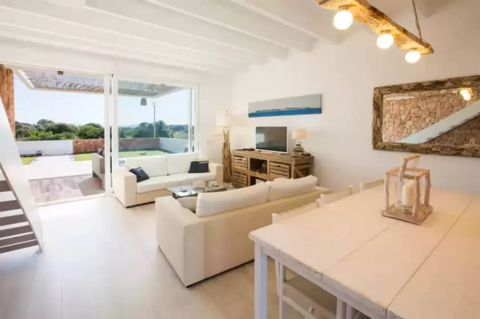 Can BosquerrÓ-Living room