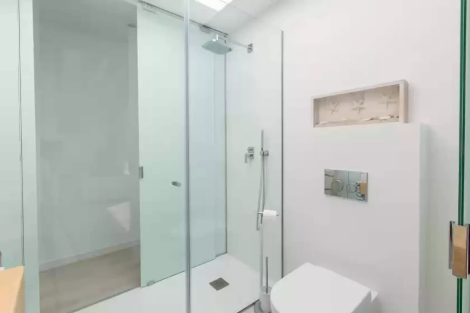 Can BosquerrÓ-Bathroom