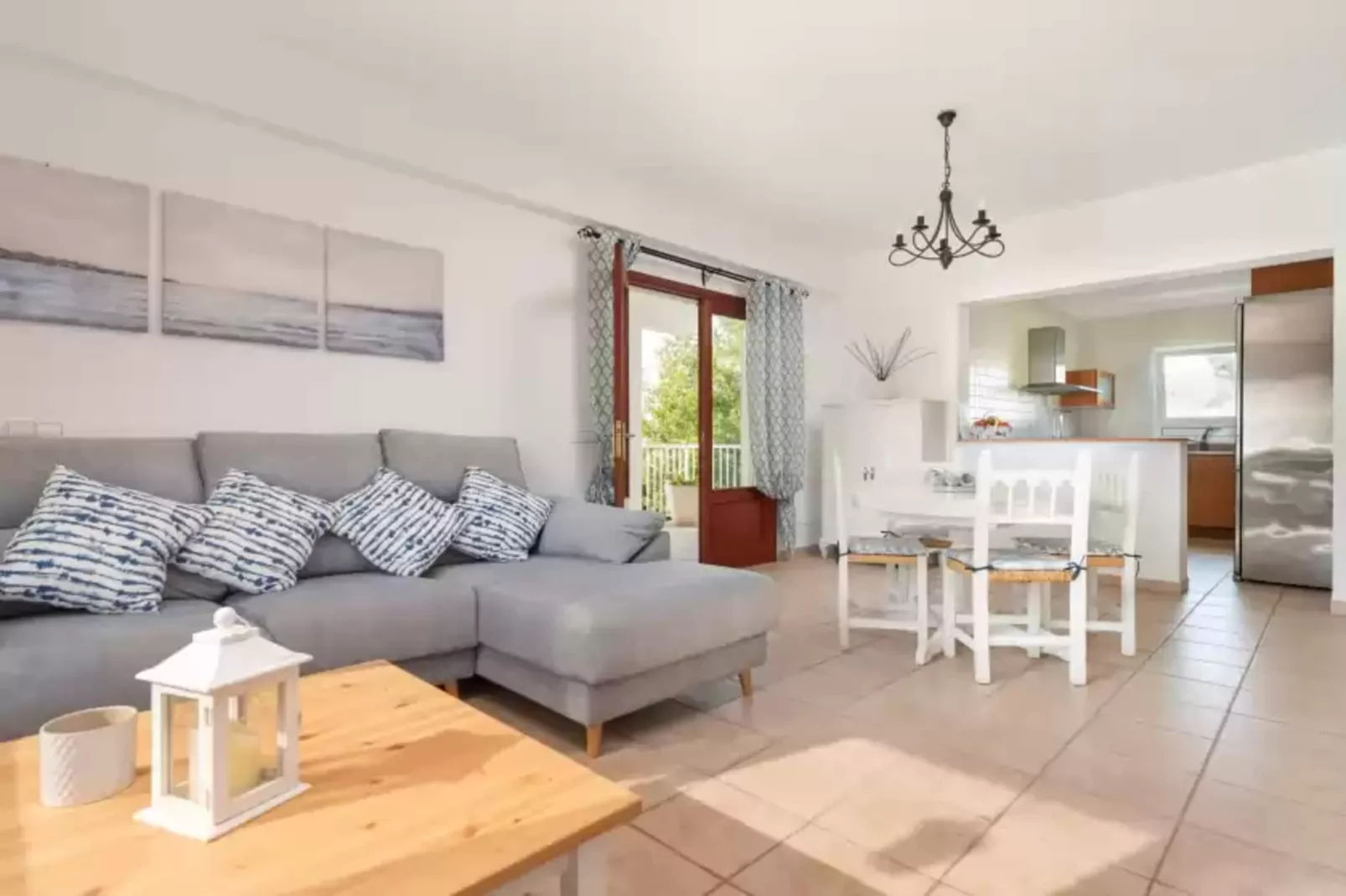 Can Miquelet-Living room
