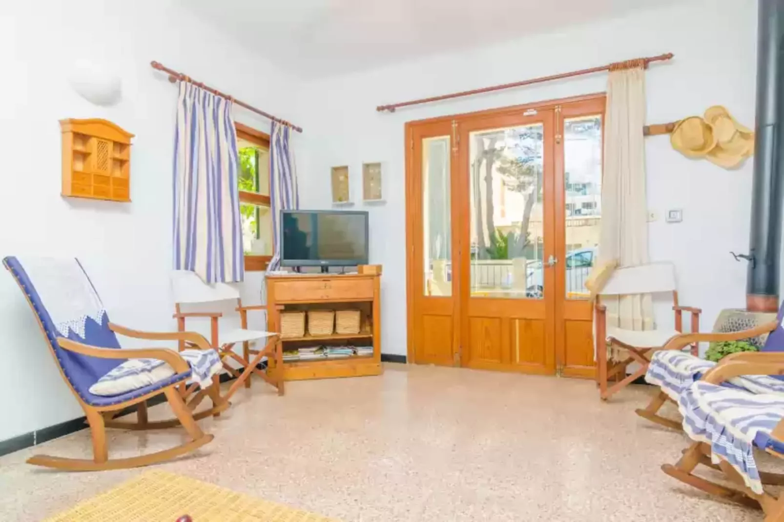 Penya-Living room