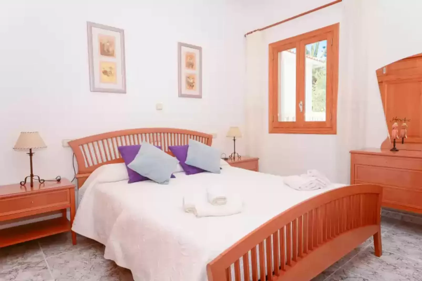Pinya-Bedroom