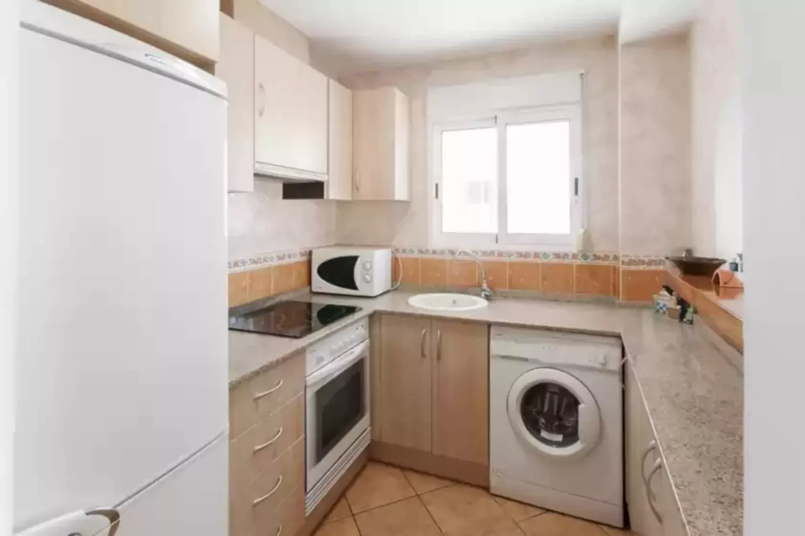 LlamÀntol-Kitchen