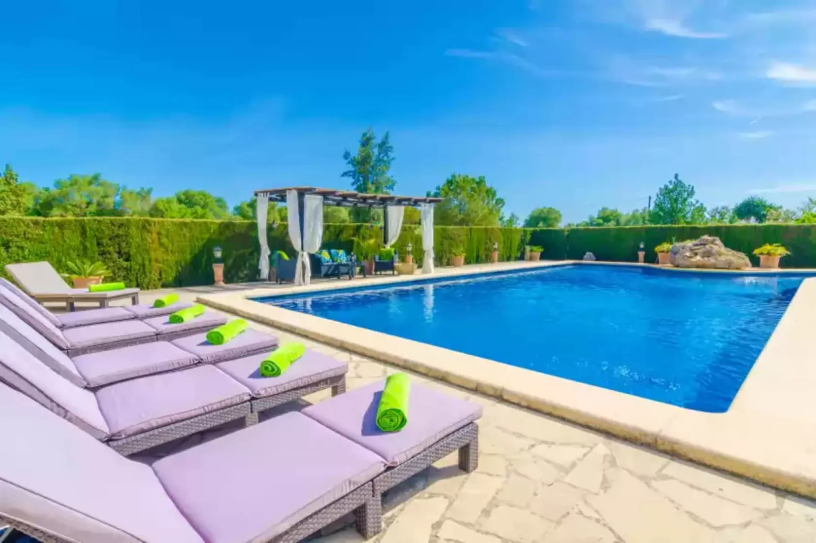 Es Camp Fred-Pool