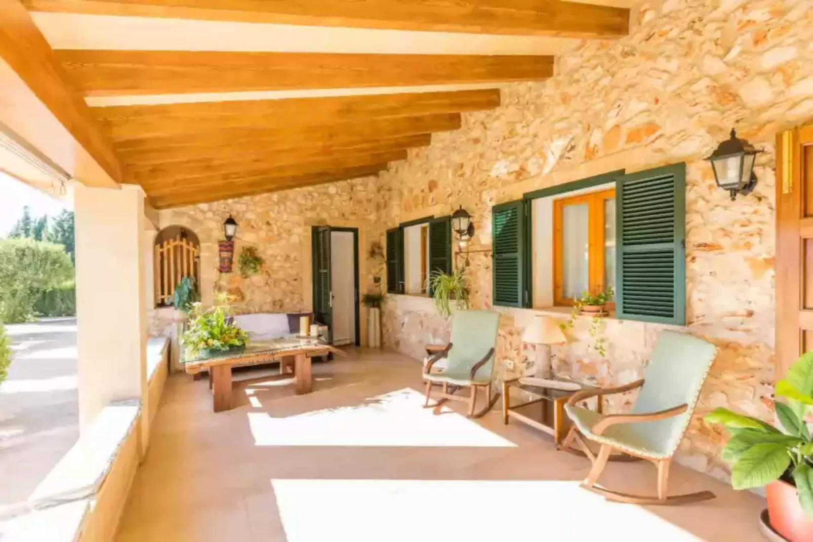 Es Camp Fred-Terrace balcony