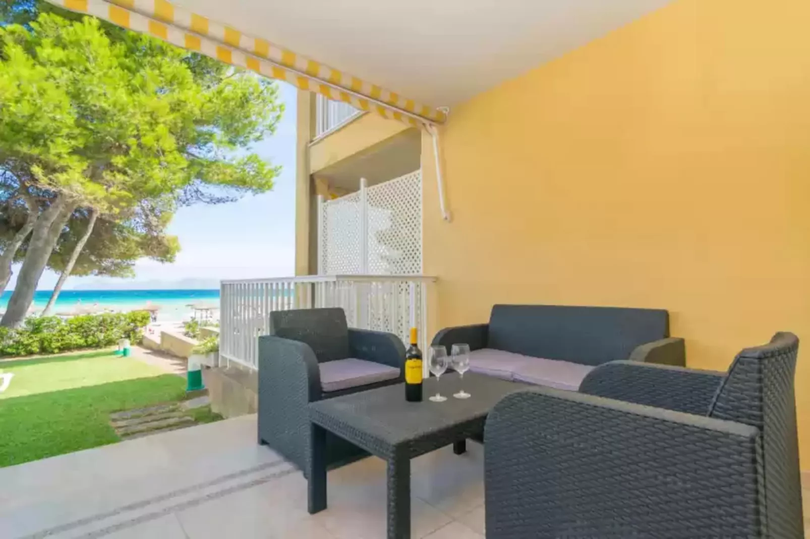Chillvista-Terrace balcony