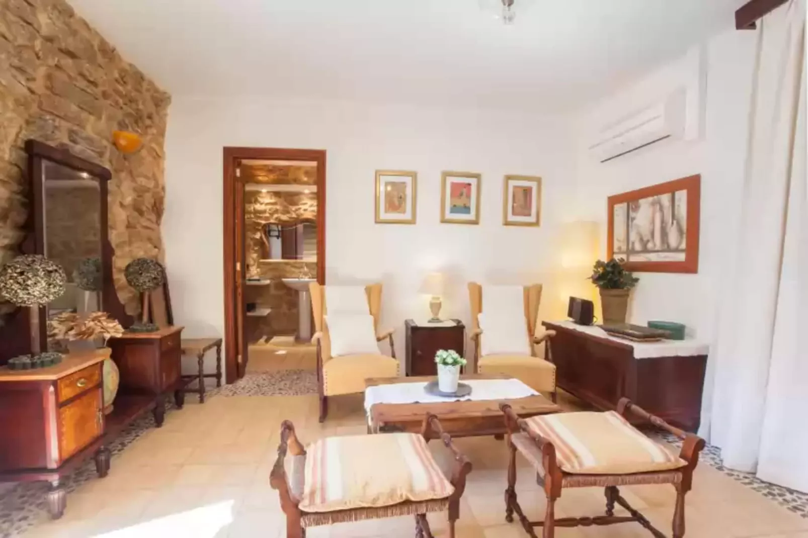Son GorriÓ-Living room