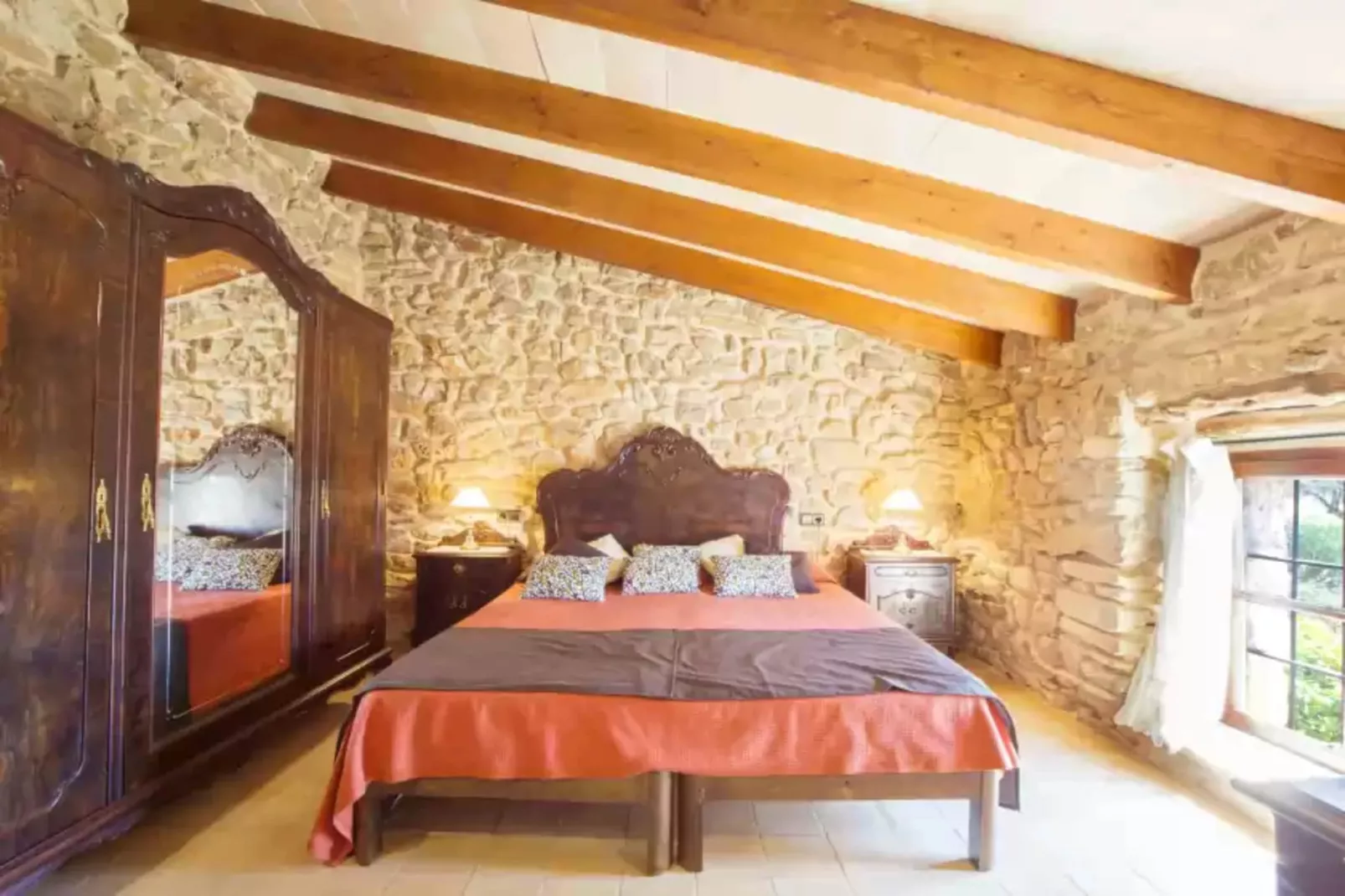 Son GorriÓ-Bedroom
