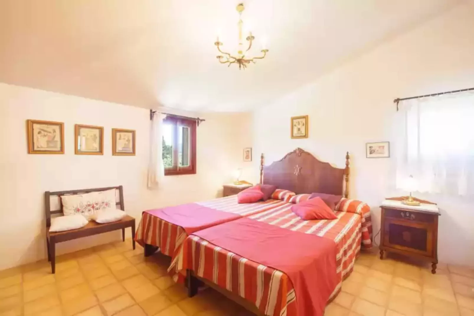 Son GorriÓ-Bedroom