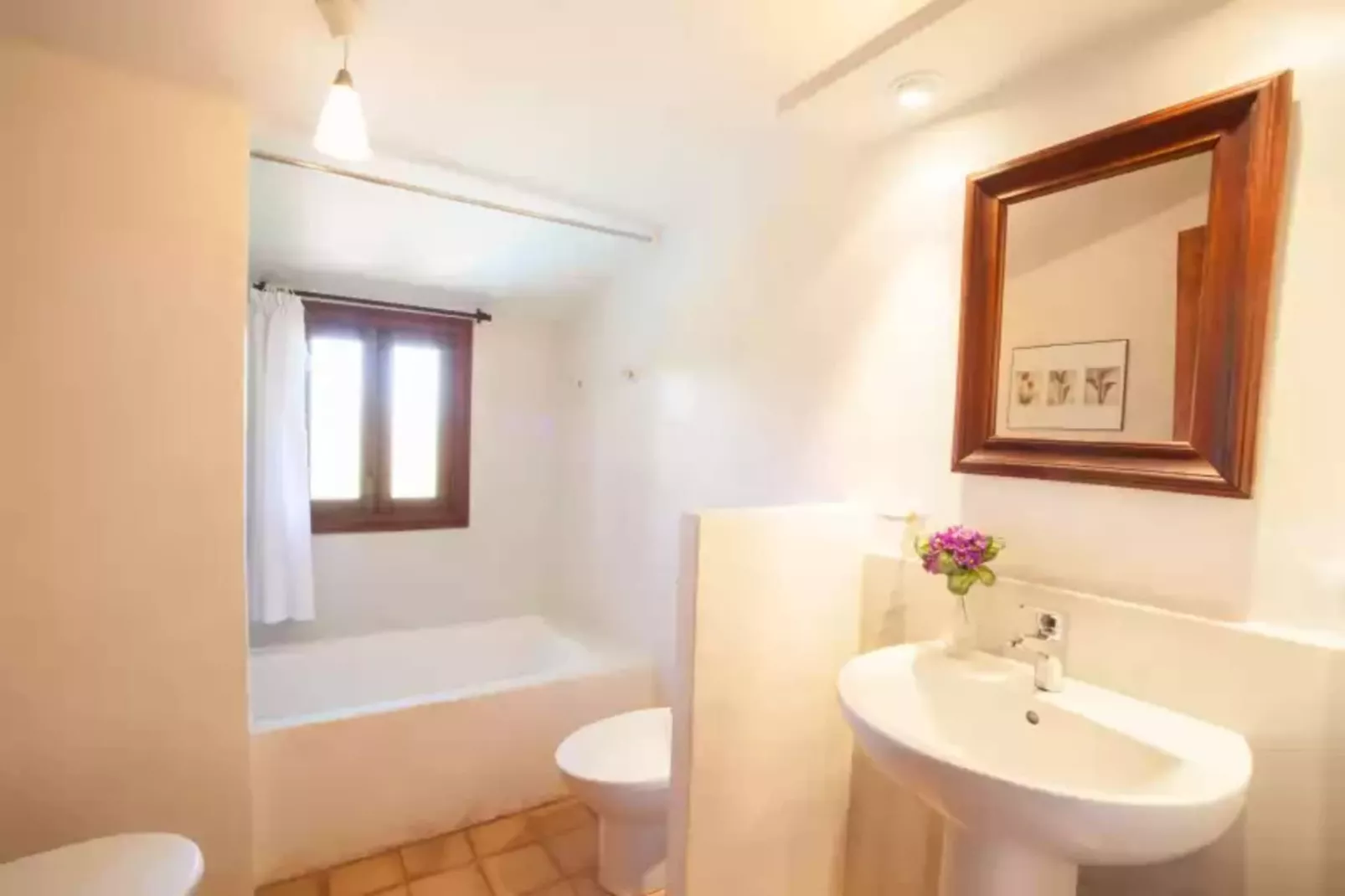 Son GorriÓ-Bathroom