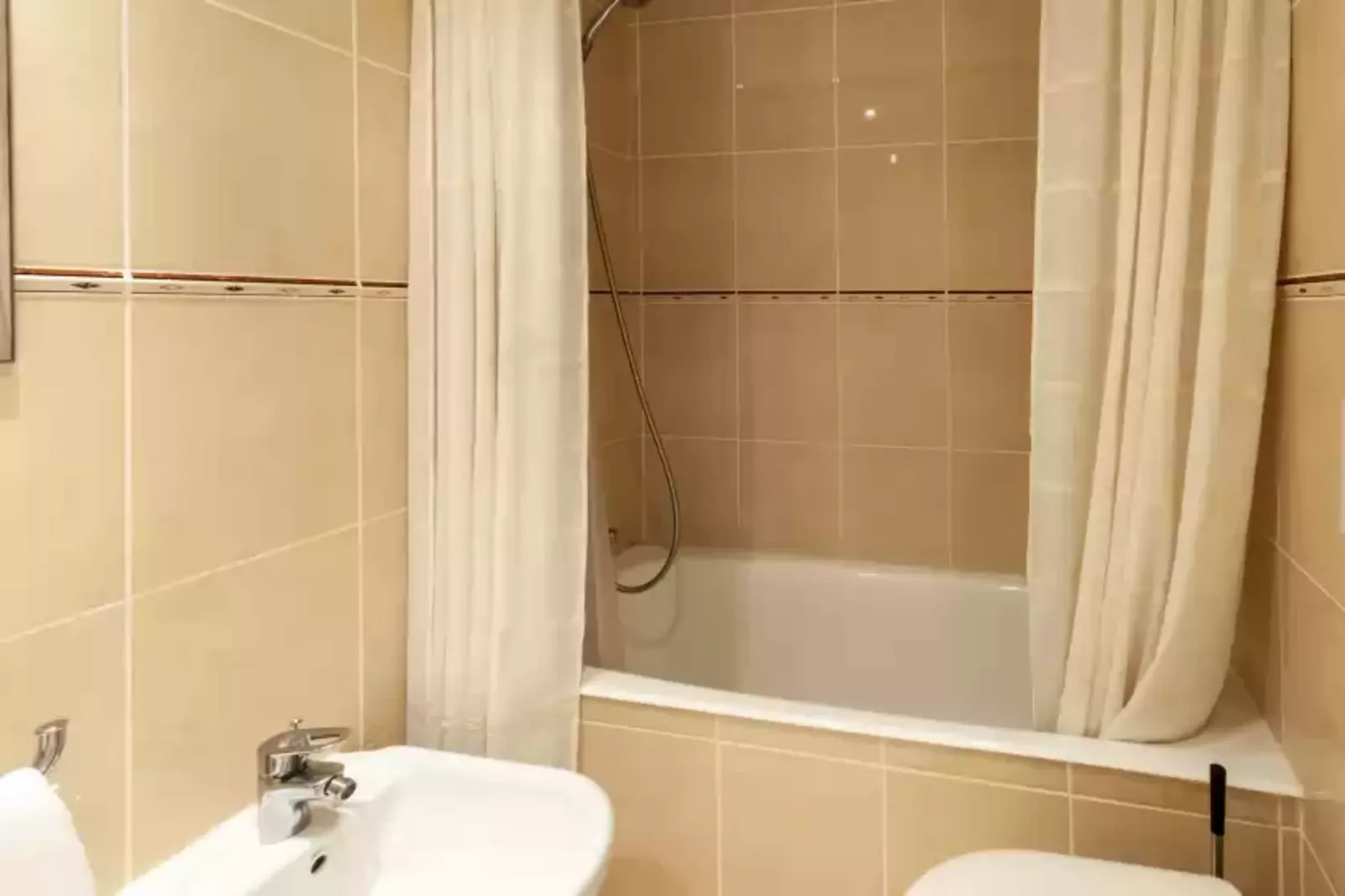 Buganvilla-Bathroom