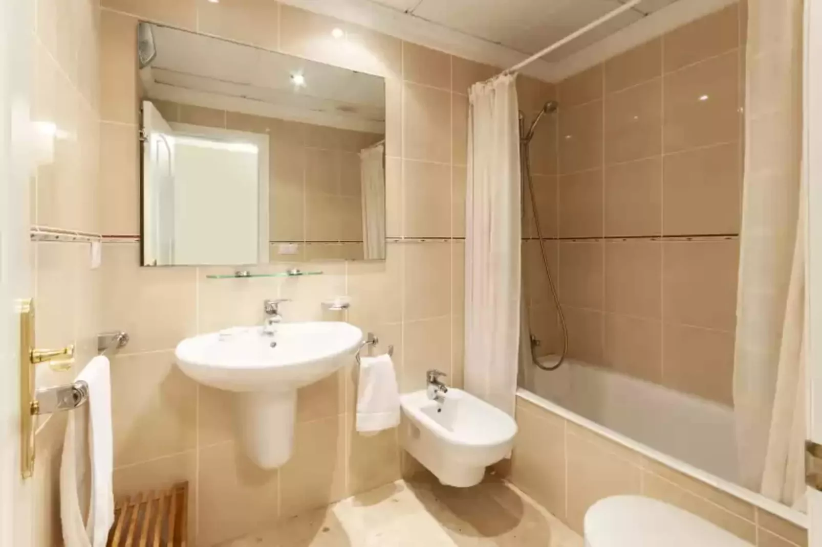 Buganvilla-Bathroom