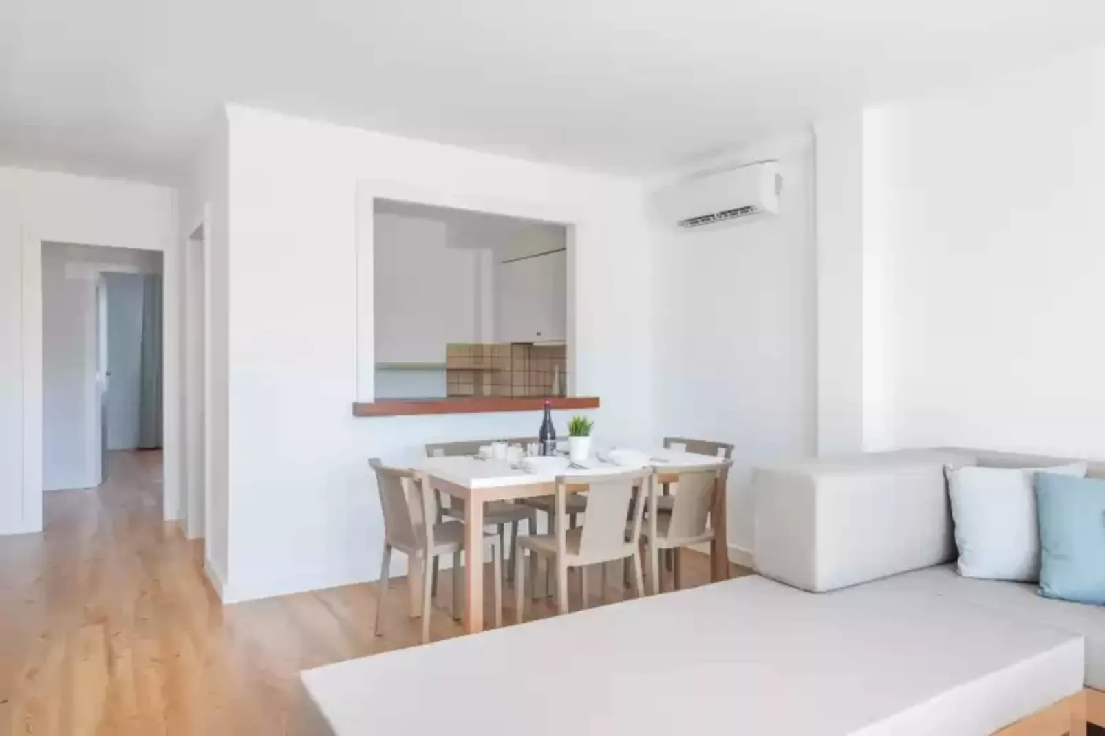 Massanet (2a)-Dining room