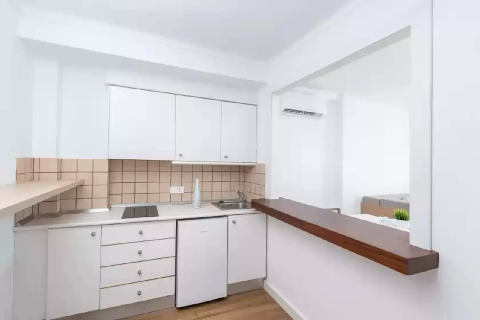 Massanet (2a)-Kitchen