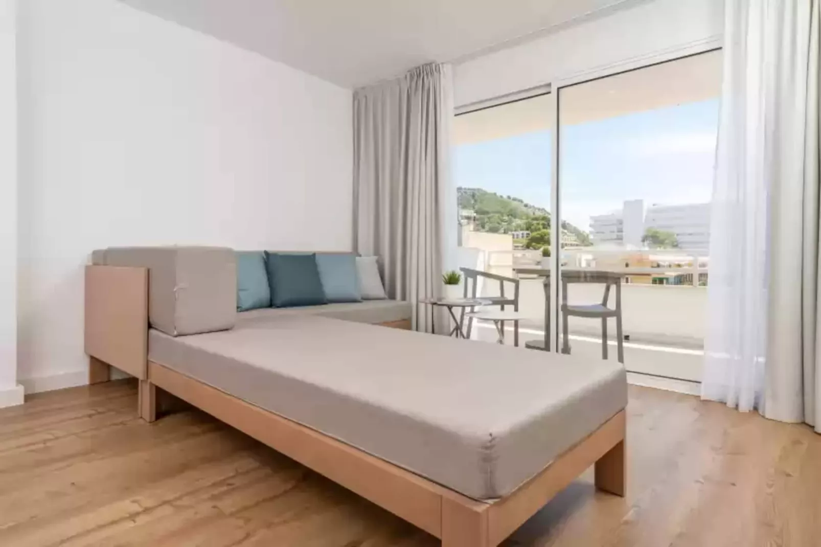 Massanet (2b)-Living room