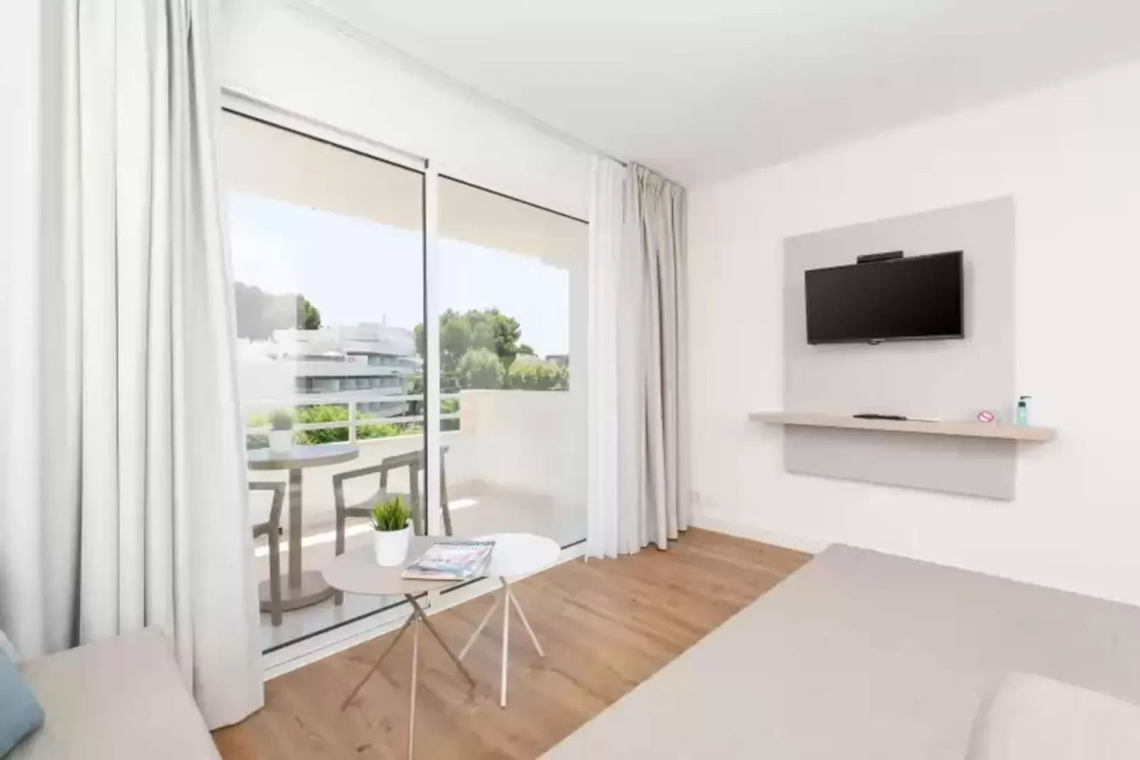 Massanet (2b)-Bedroom