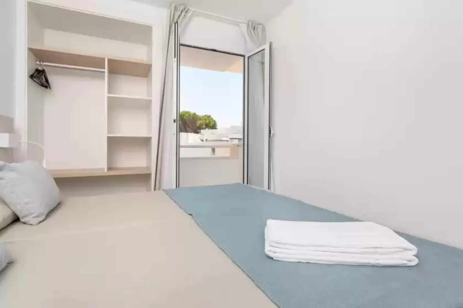 Massanet (2b)-Bedroom