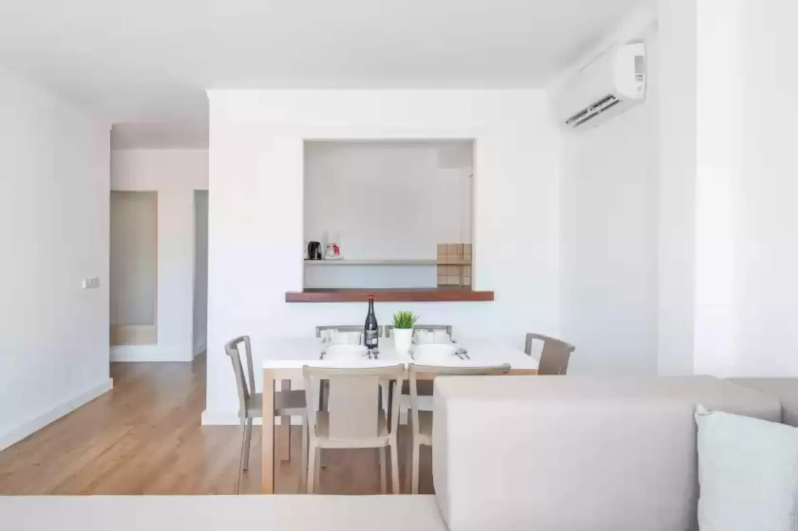 Massanet (2c)-Dining room