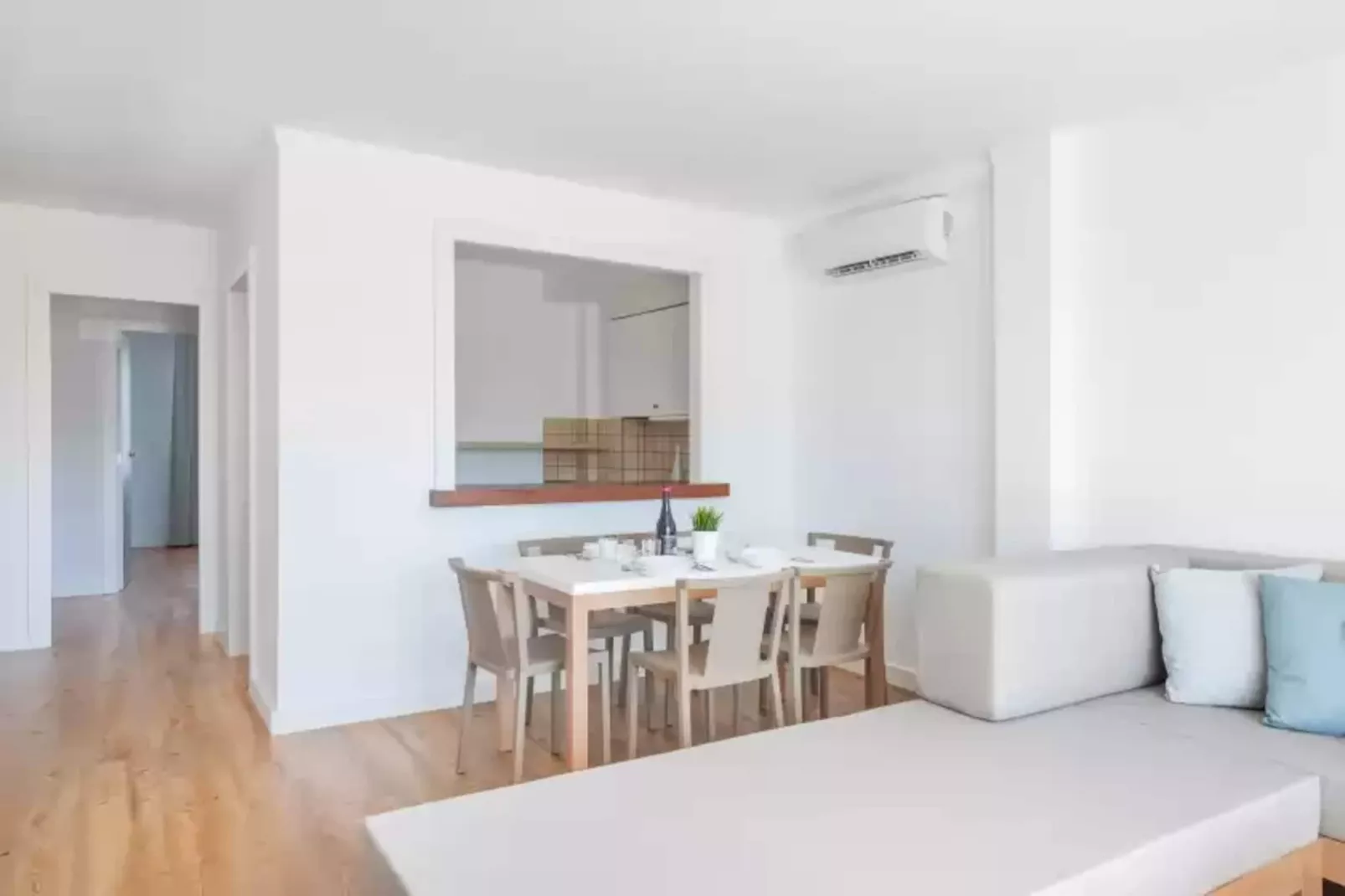 Massanet (2c)-Dining room