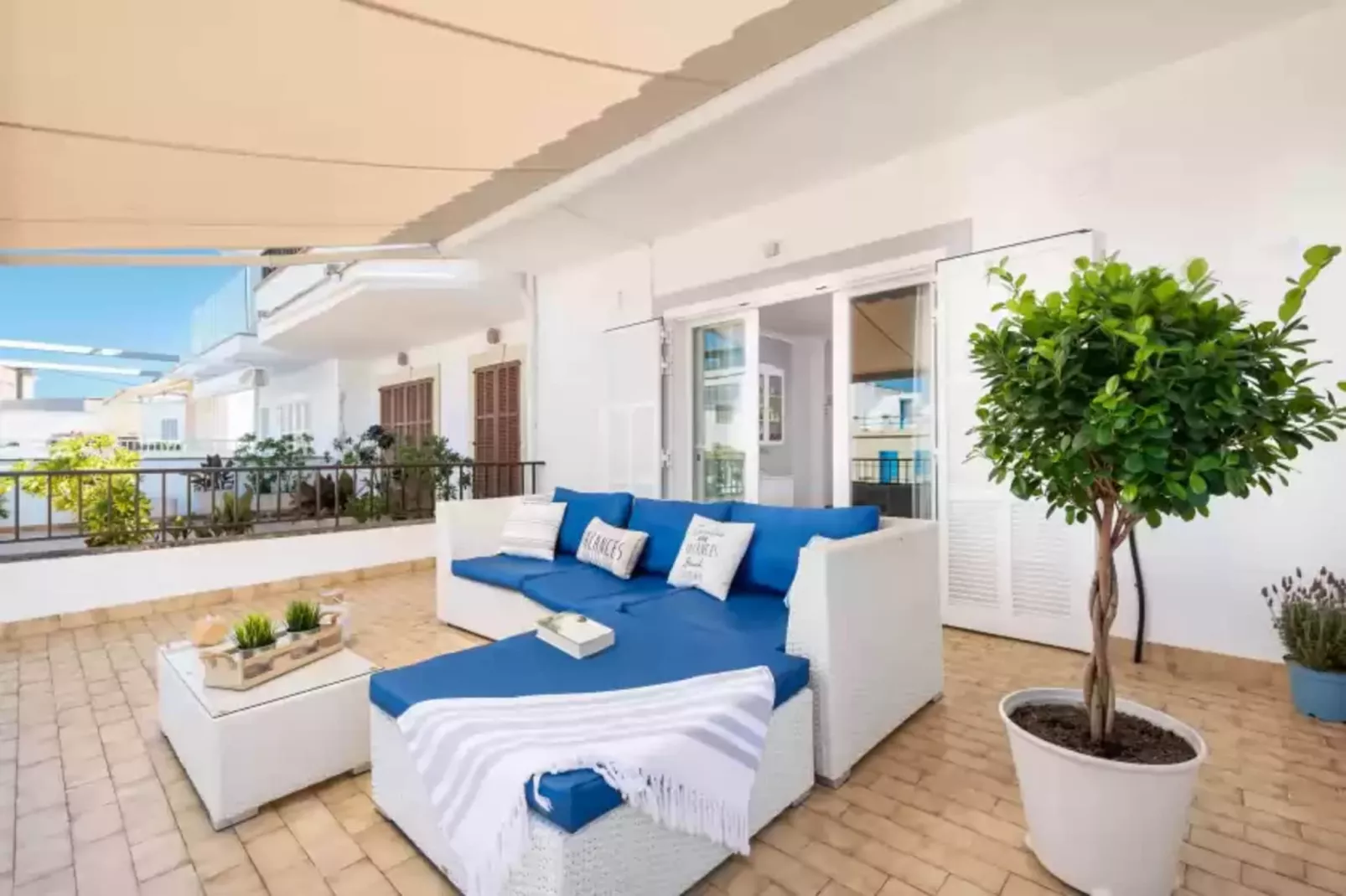 Sunset Village-Terrace balcony