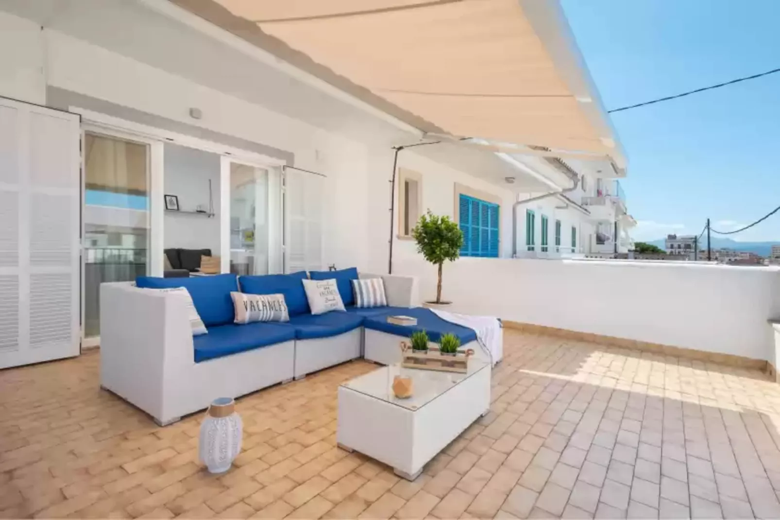Sunset Village-Terrace balcony