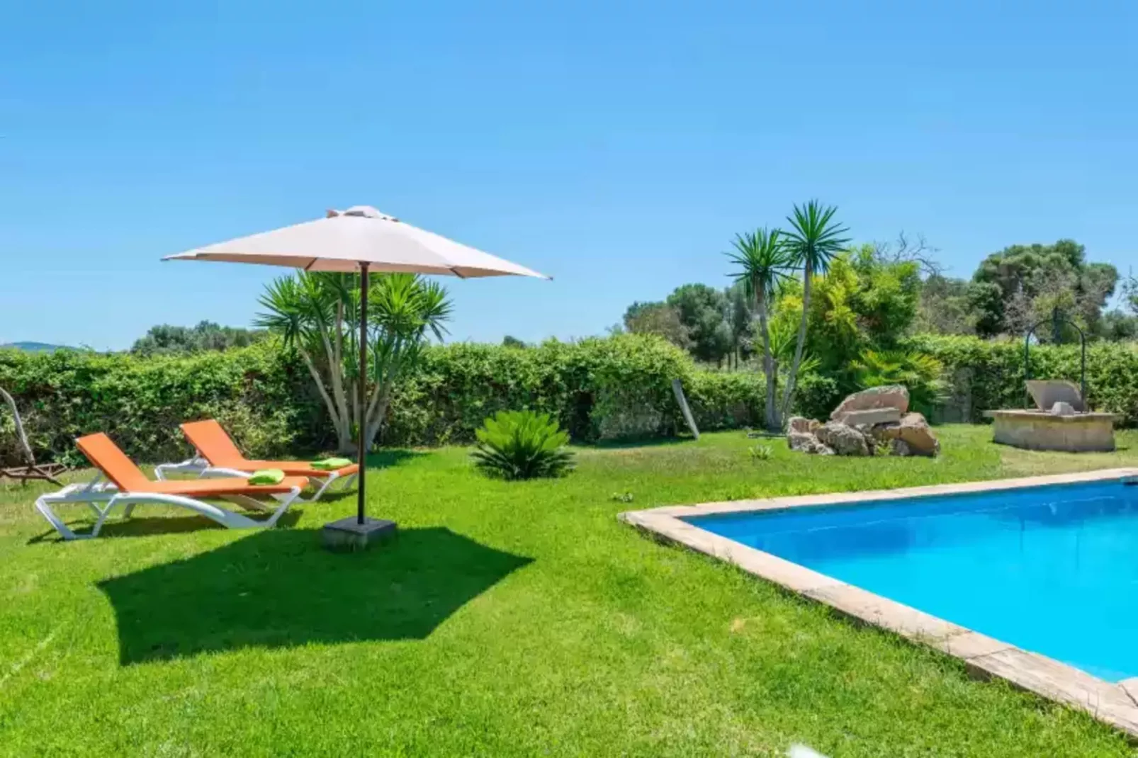 El Reboster (carboneras)-Pool
