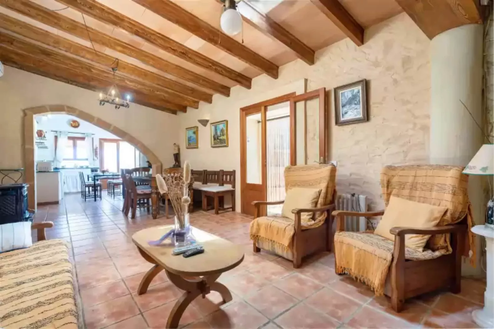 El Reboster (carboneras)-Living room