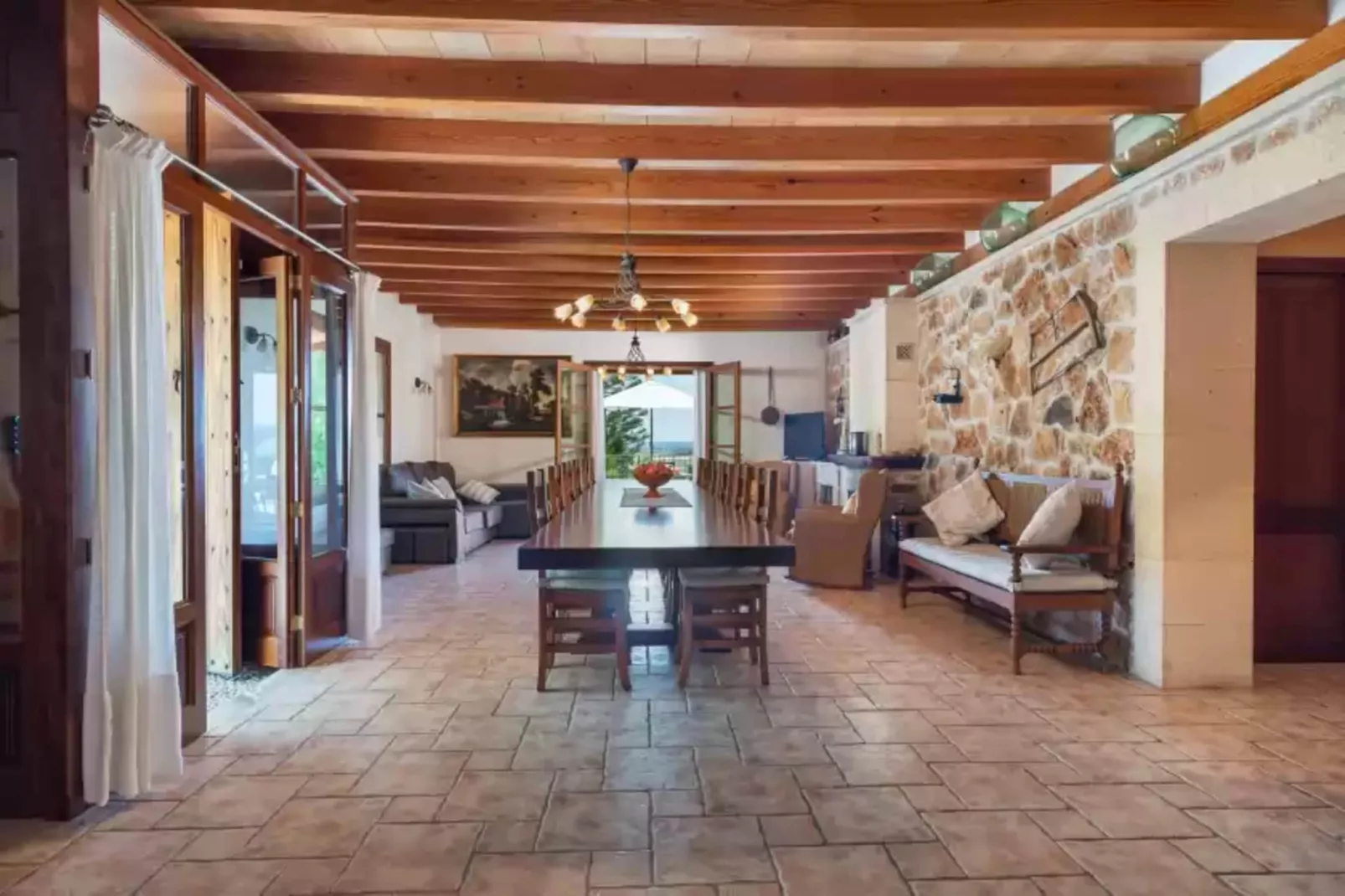 Son Lloringo-Living room