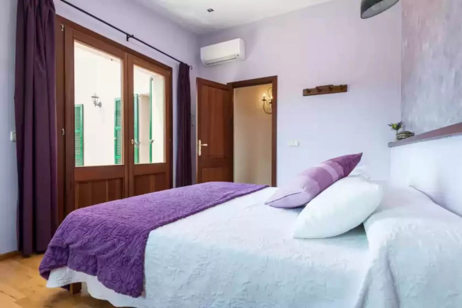 Son Lloringo-Bedroom