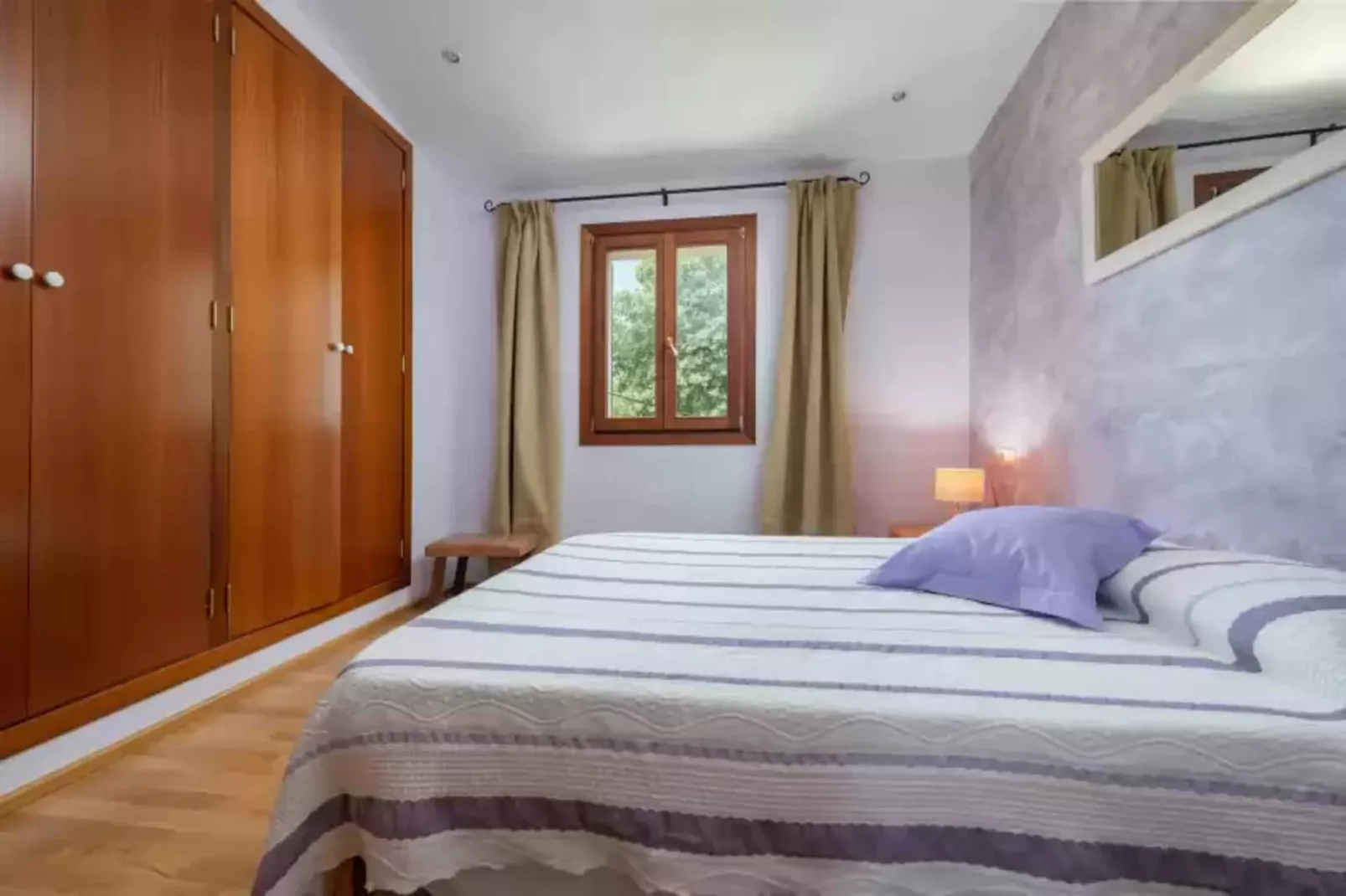 Son Lloringo-Bedroom