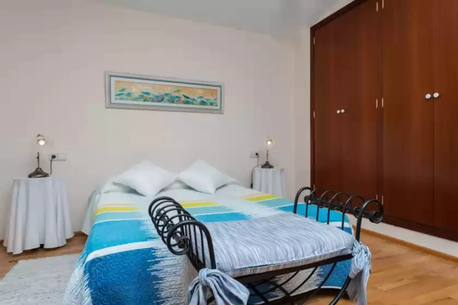 Son Lloringo-Bedroom