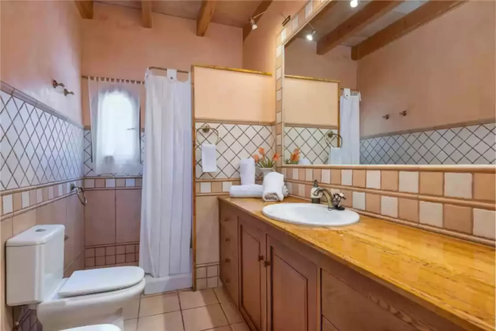 Son Lloringo-Bathroom