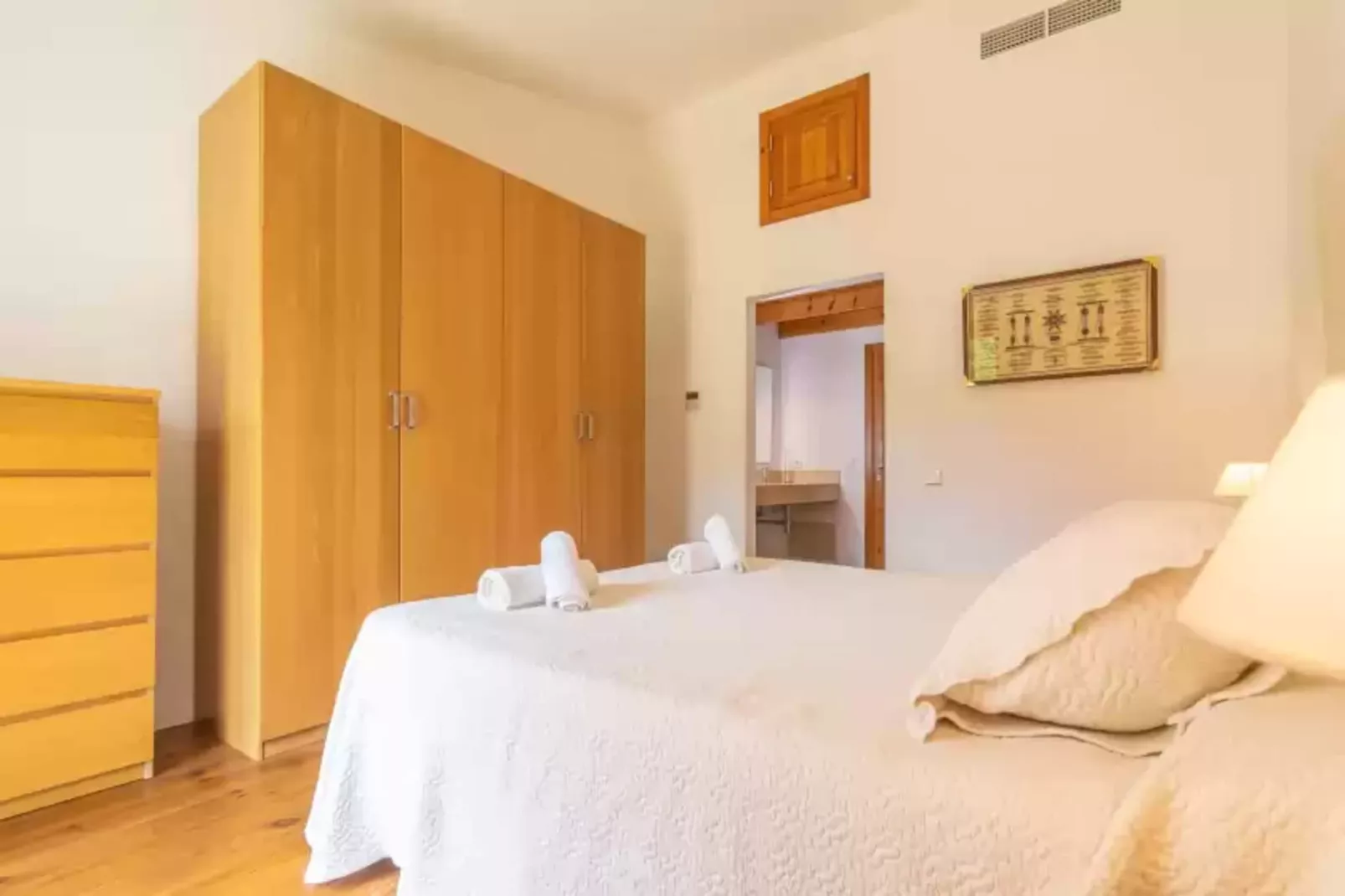 L'esplai-Bedroom