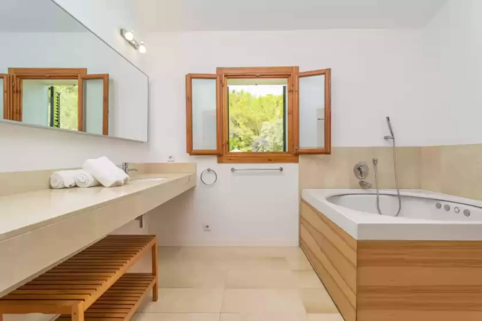 L'esplai-Bathroom