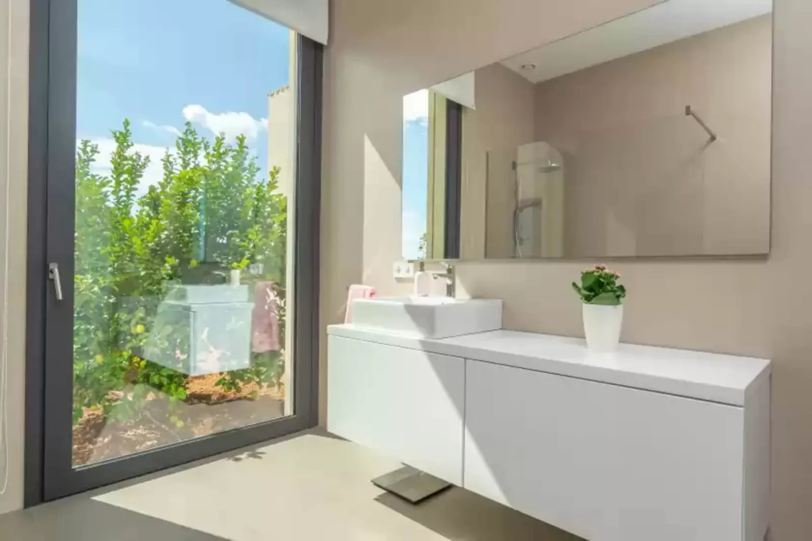 Son Sastre (figuerola)-Bathroom