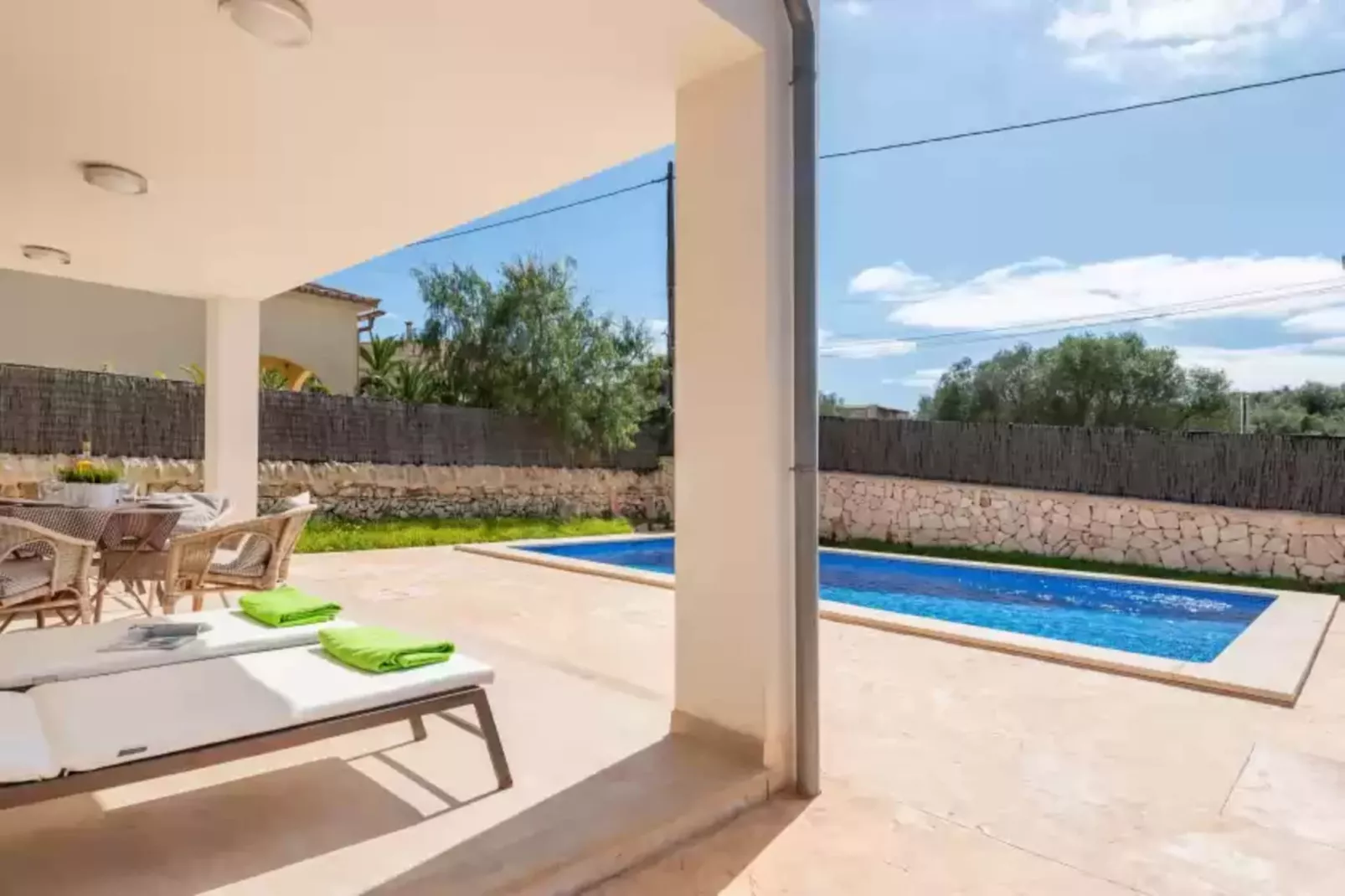 Garlanda 1-Pool