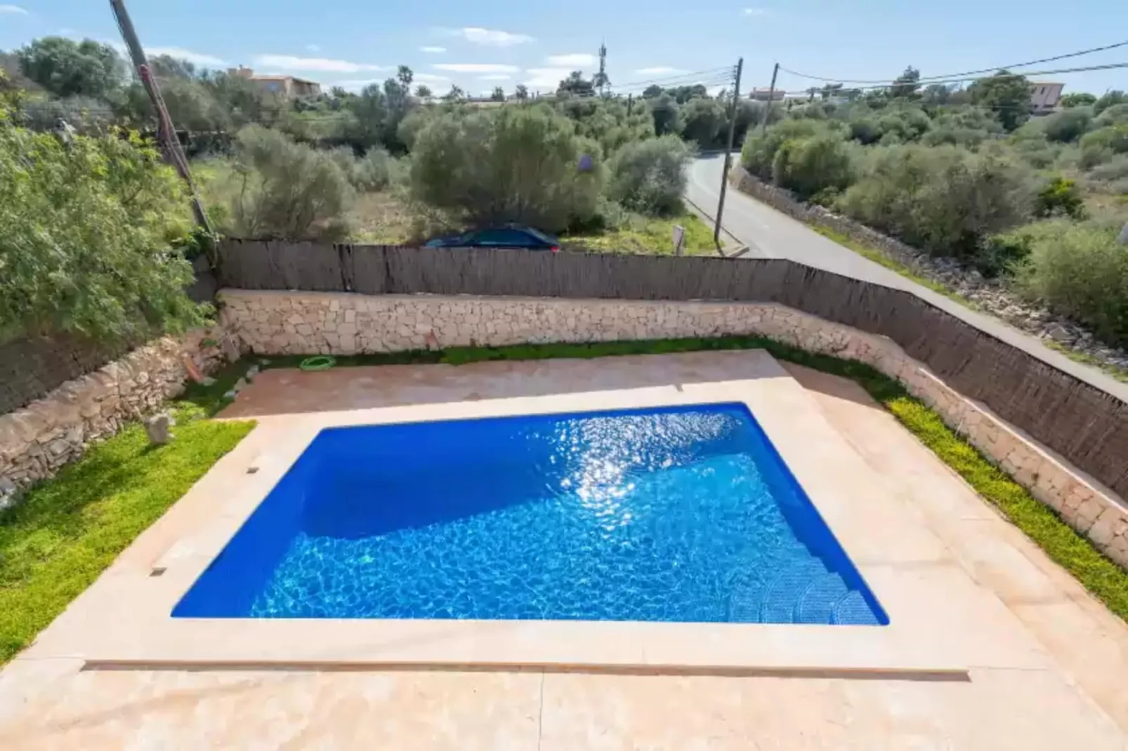 Garlanda 1-Pool