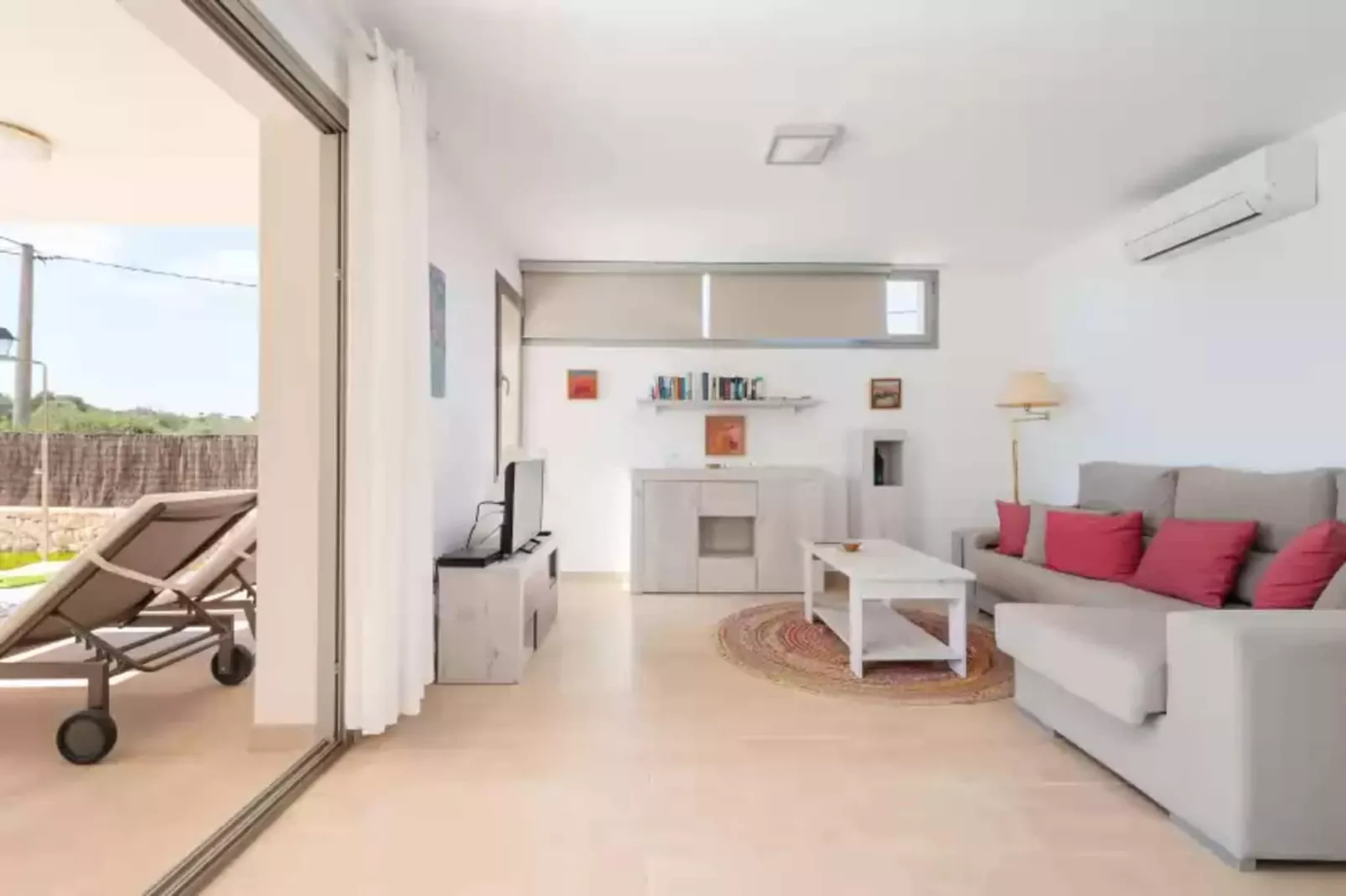 Garlanda 1-Living room
