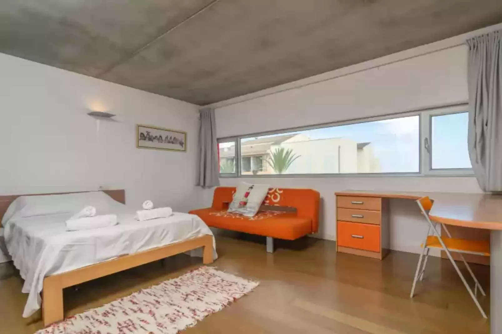 Luna-Bedroom