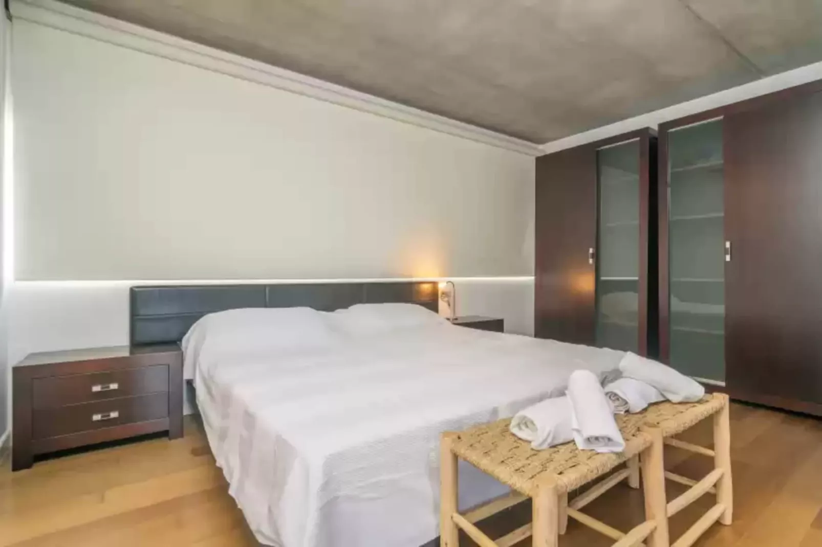 Luna-Bedroom